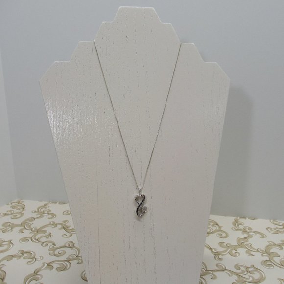 Beautiful Double Heart Black and White Diamonds - Picture 4 of 9